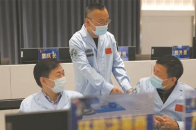 具用尽后被抛弃中国杀出一条“新血路”瓦力游戏app国际空间站沦为赚钱工(图3)